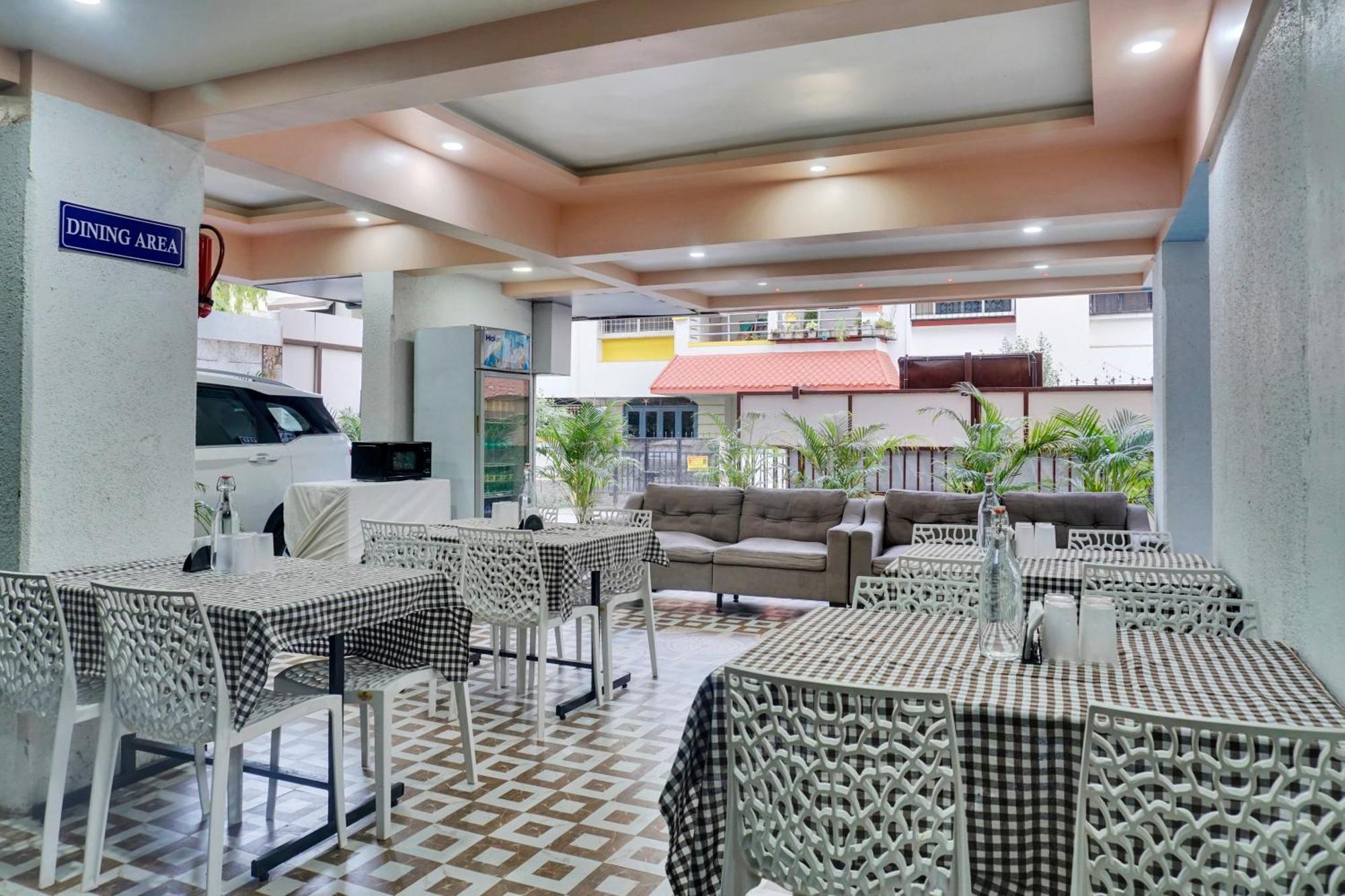 Urban Hometel Pune Exterior photo